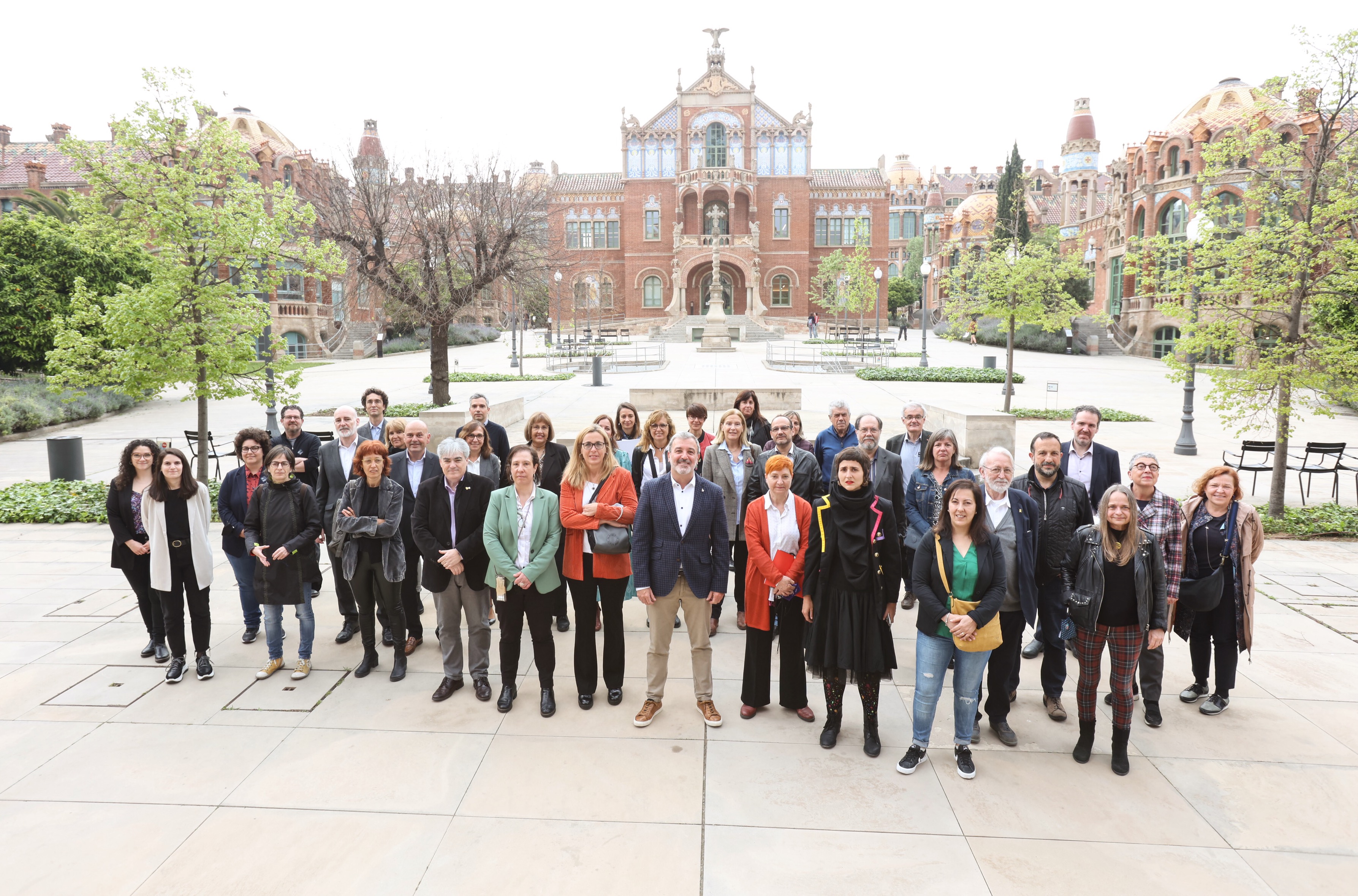 Family photo at the presentation of the Barcelona Agreement for Quality Employment 2030