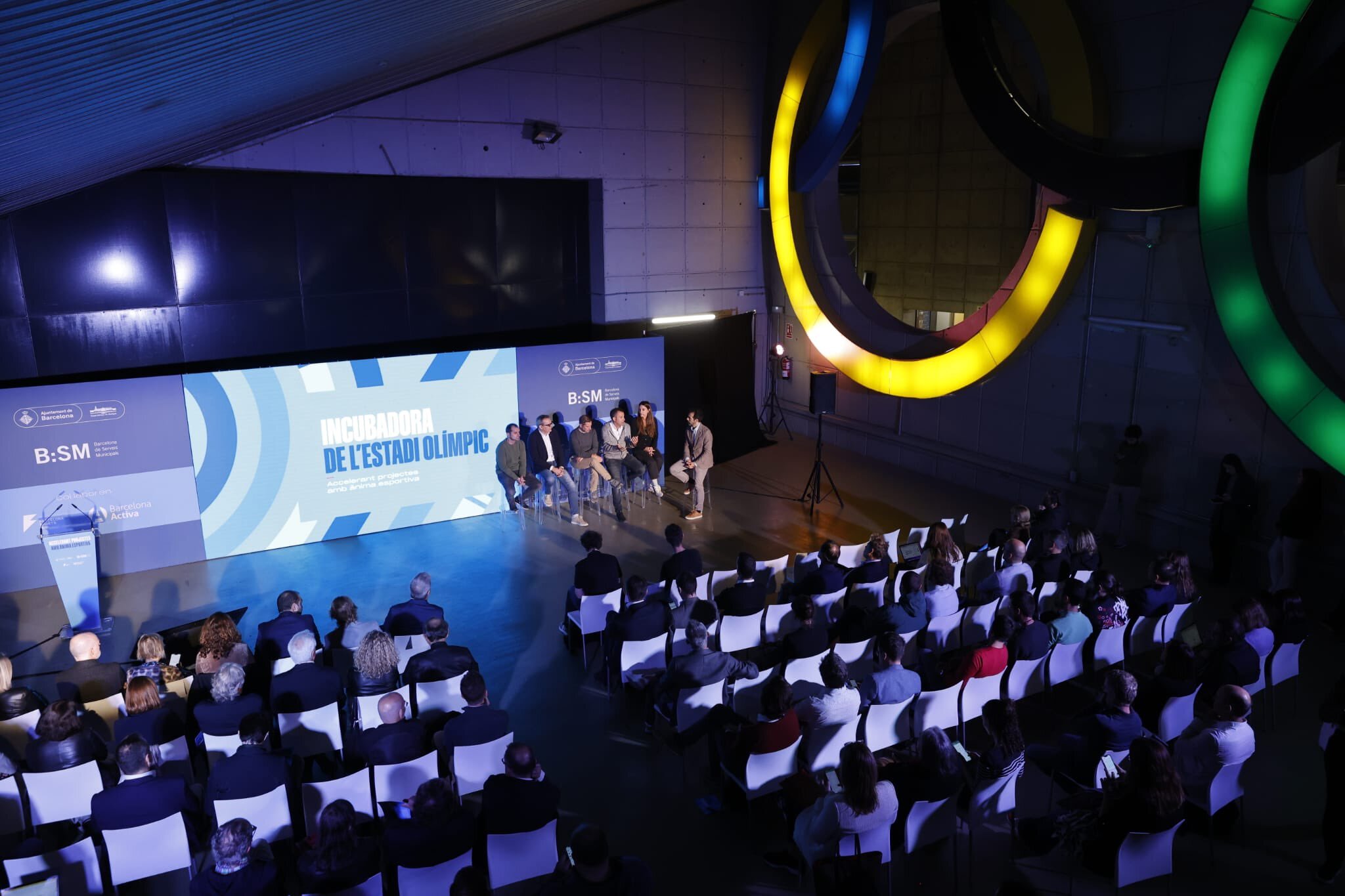 Imatge de la presentació de la nova incubadora a l'Estadi Olímpic