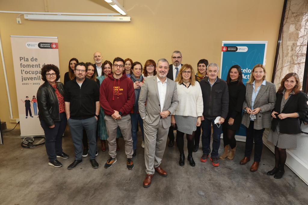 Foto de familia del encuentro de la Mesa de Ocupación Juvenil