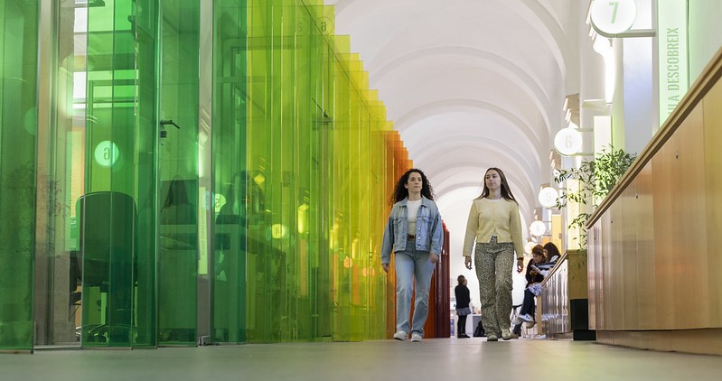 Barcelona Activa's programmes for young people between 16 and 29 years old are opening new calls for applications in 2025 with the aim of facilitating quality job integration.
