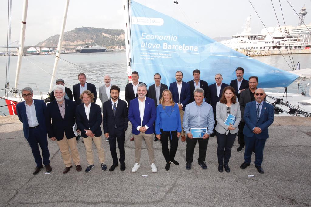 Foto de familia posterior a la presentación de la medida de Economía Azul