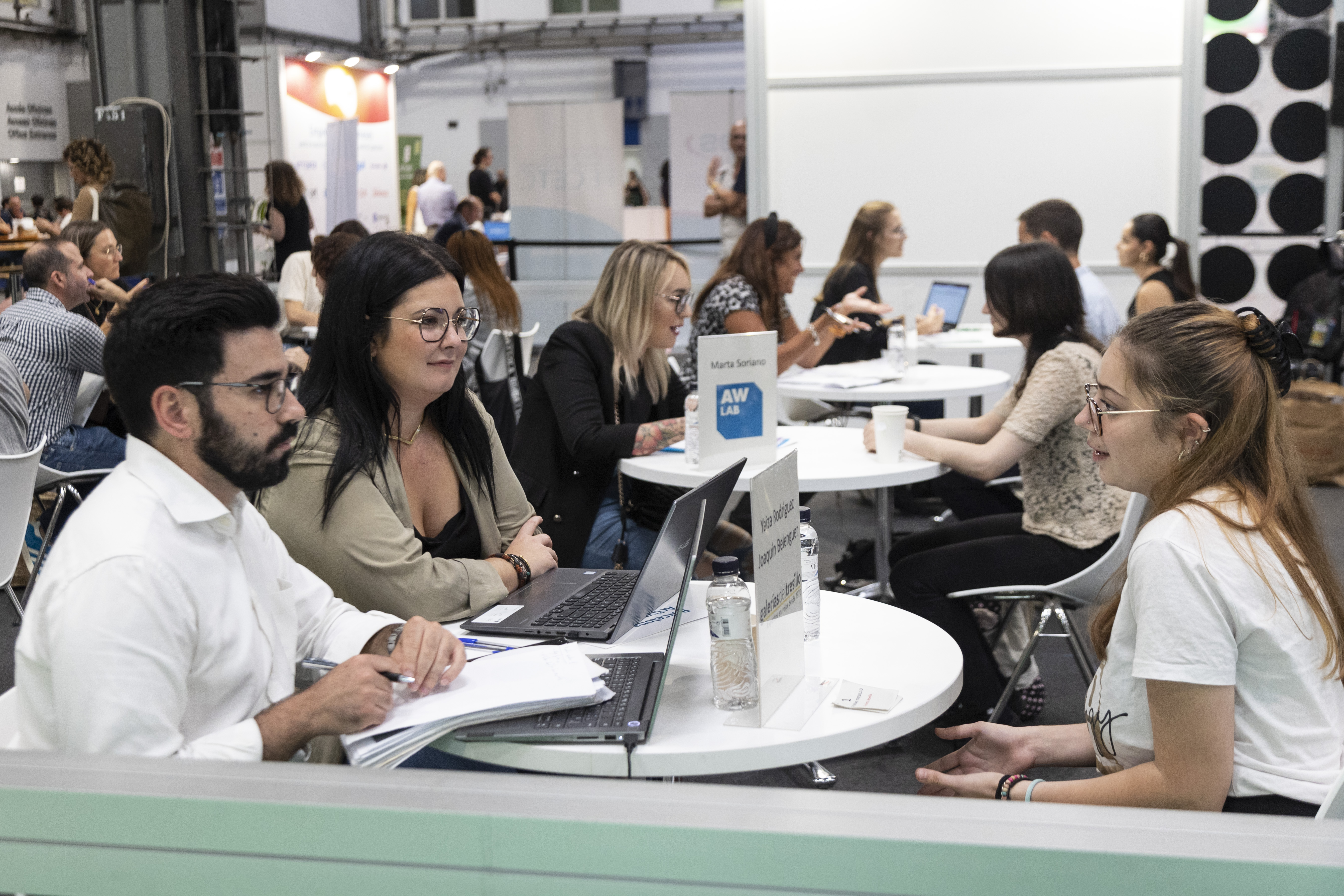 Barcelona Activa organises activities and networking sessions for people looking for work in strategic sectors