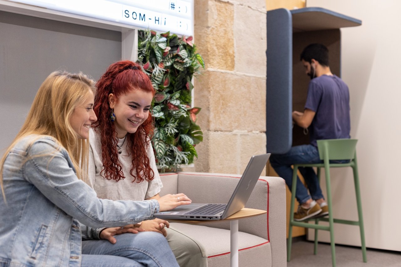 Assessorament personalitzat, eines per millorar competències, networking i connexió amb empreses per accedir a noves oportunitats laborals