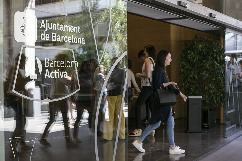 Els equipaments ajusten els seus horaris d’atenció durant l’estiu per adaptar-se al període de vacances 