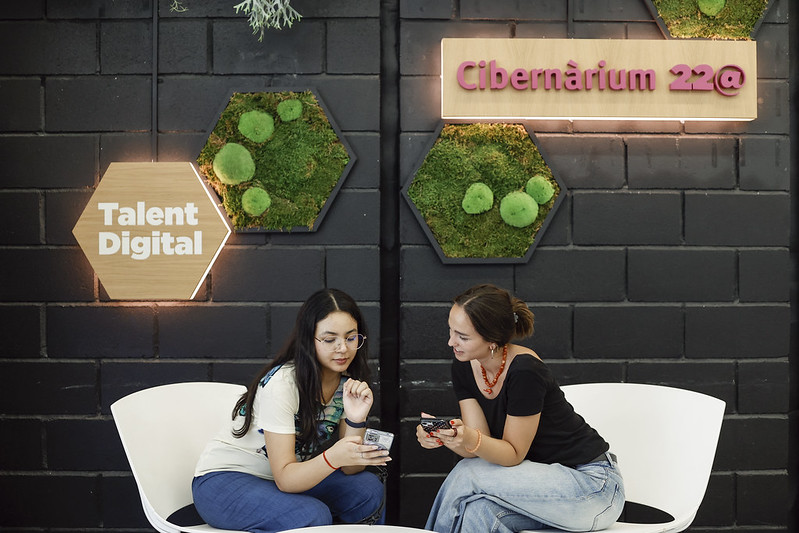 Cursos, tallers i programes flexibles per continuar creixent professionalment durant les vacances